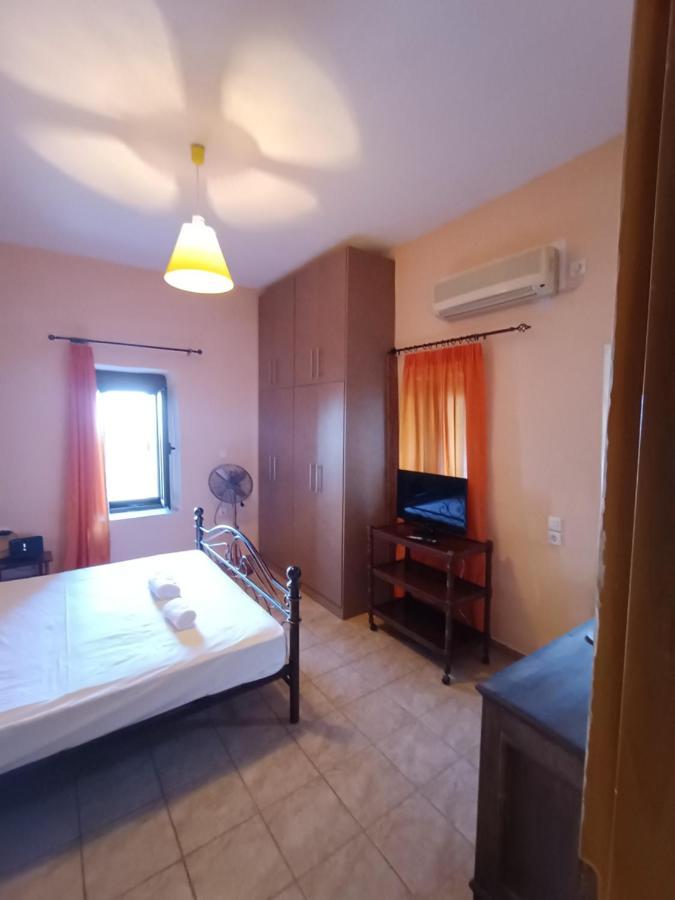Pyrgospito Holiday home *